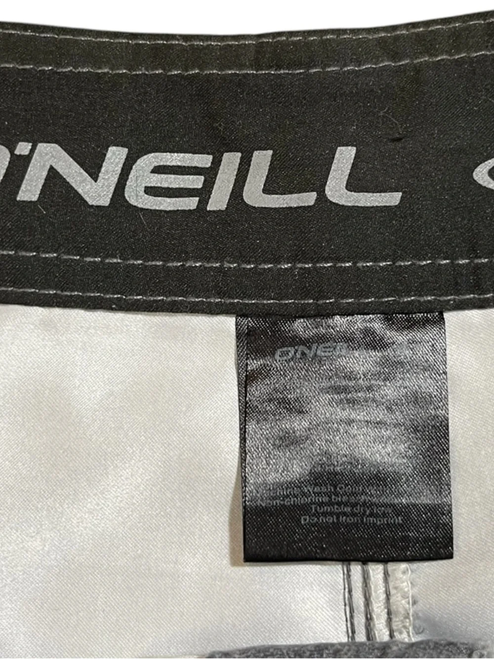O’Neill Gray Striped Board Shorts Men’s 33‎ Surf Swim Hybrid Beach Streetwear